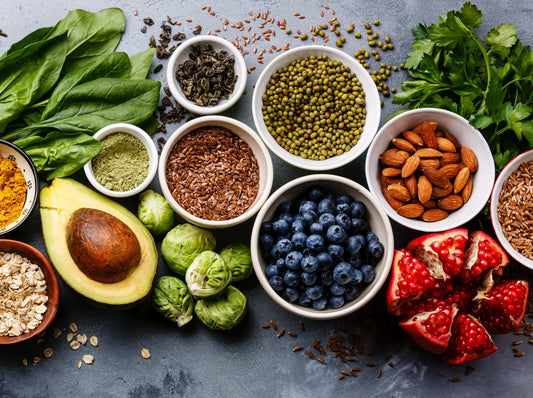 organic natural healthy superfoods super foods lifestyle spirulina antioxidants avocado green powder seeds
