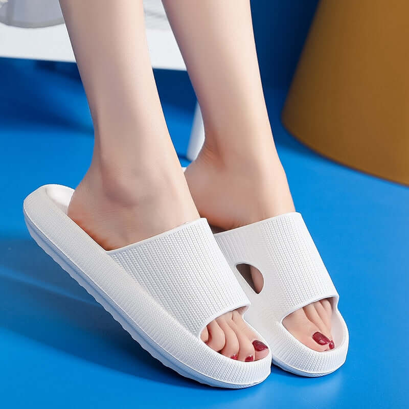 women thick platform slippers / soft sole anti slide sandals for leisure men or ladies / indoor outdoor bathroom eva cloud summer beach anti-slip shoes